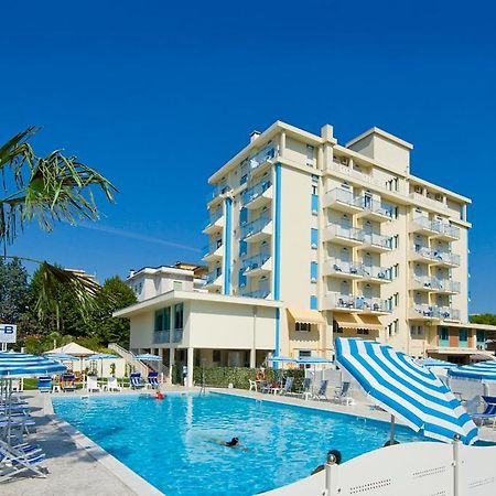 Hotel Bolivar 리도 디 예솔로 외부 사진