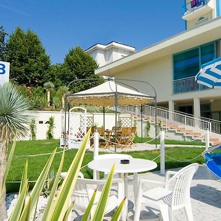 Hotel Bolivar 리도 디 예솔로 외부 사진