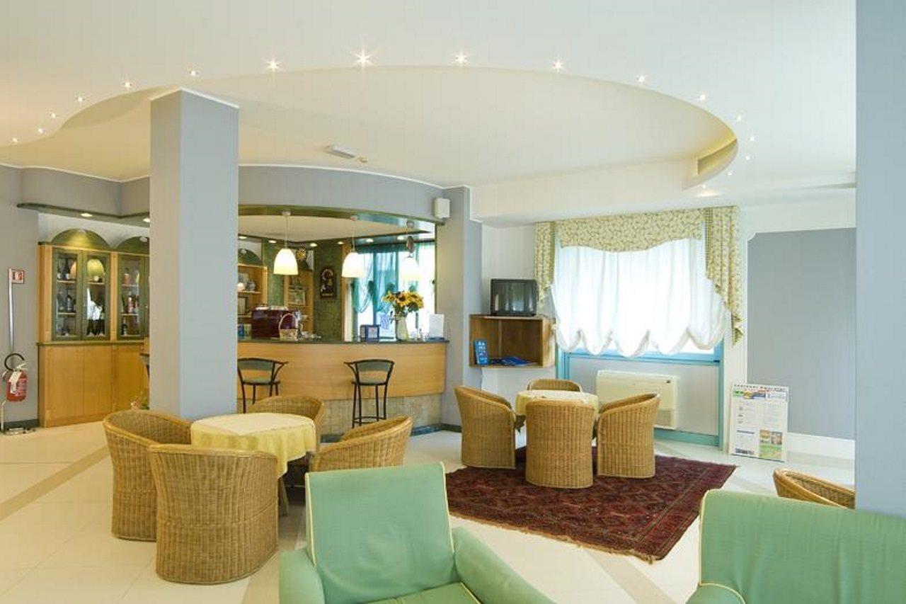 Hotel Bolivar 리도 디 예솔로 외부 사진